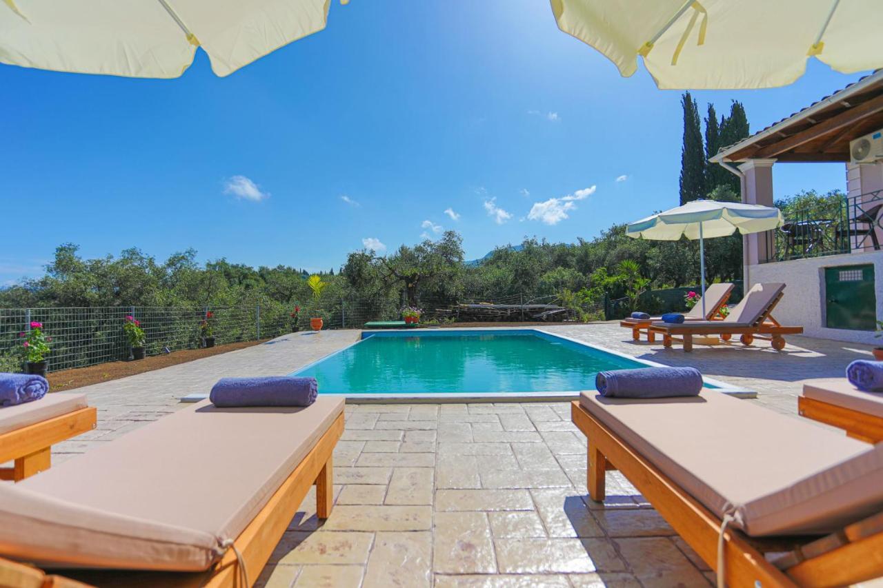 Villa Chrisdina Nymfai ภายนอก รูปภาพ